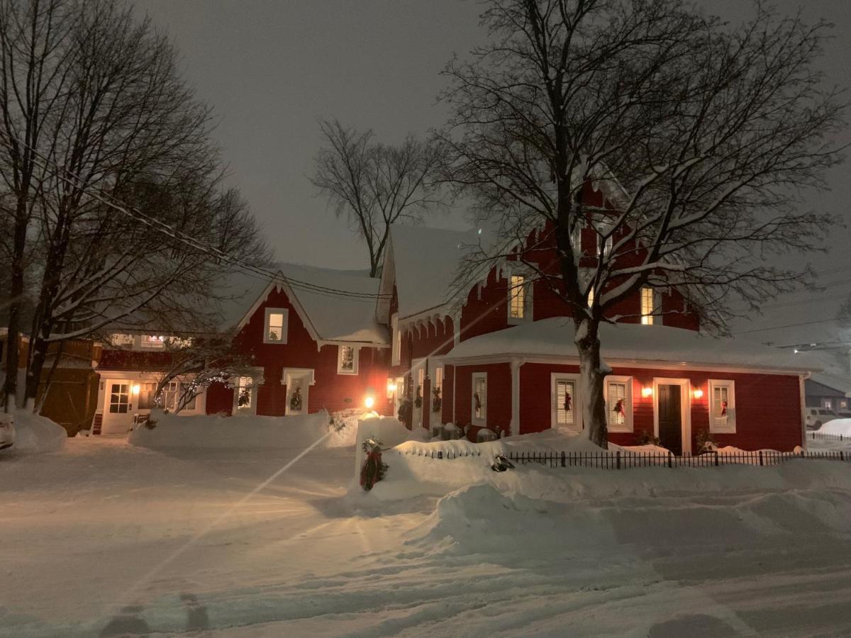 Bed and Breakfast The Red House Fredericton Esterno foto