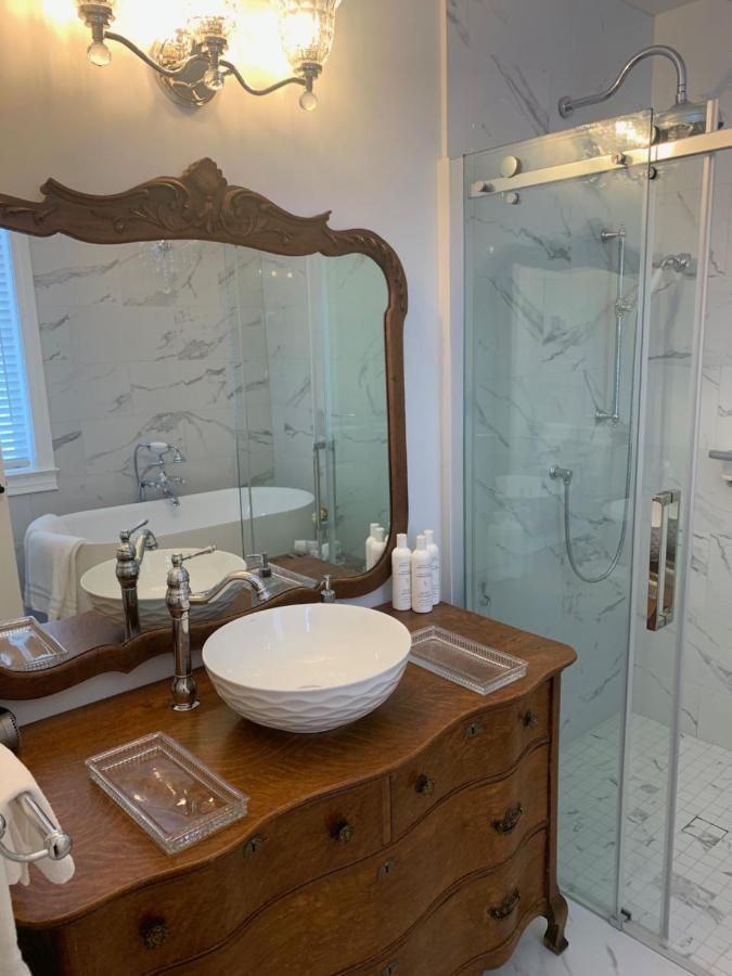 Bed and Breakfast The Red House Fredericton Esterno foto
