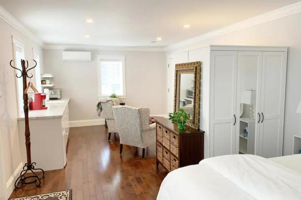 Bed and Breakfast The Red House Fredericton Esterno foto